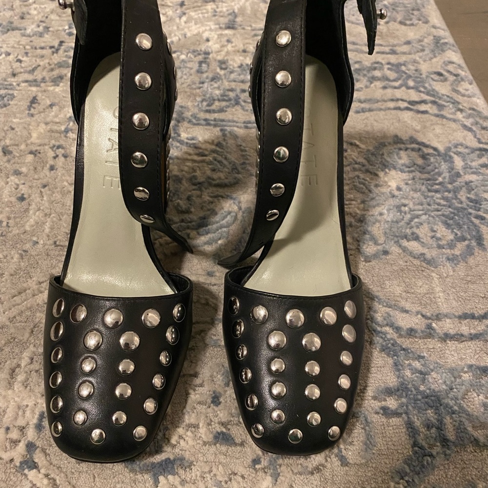1 state black high heels